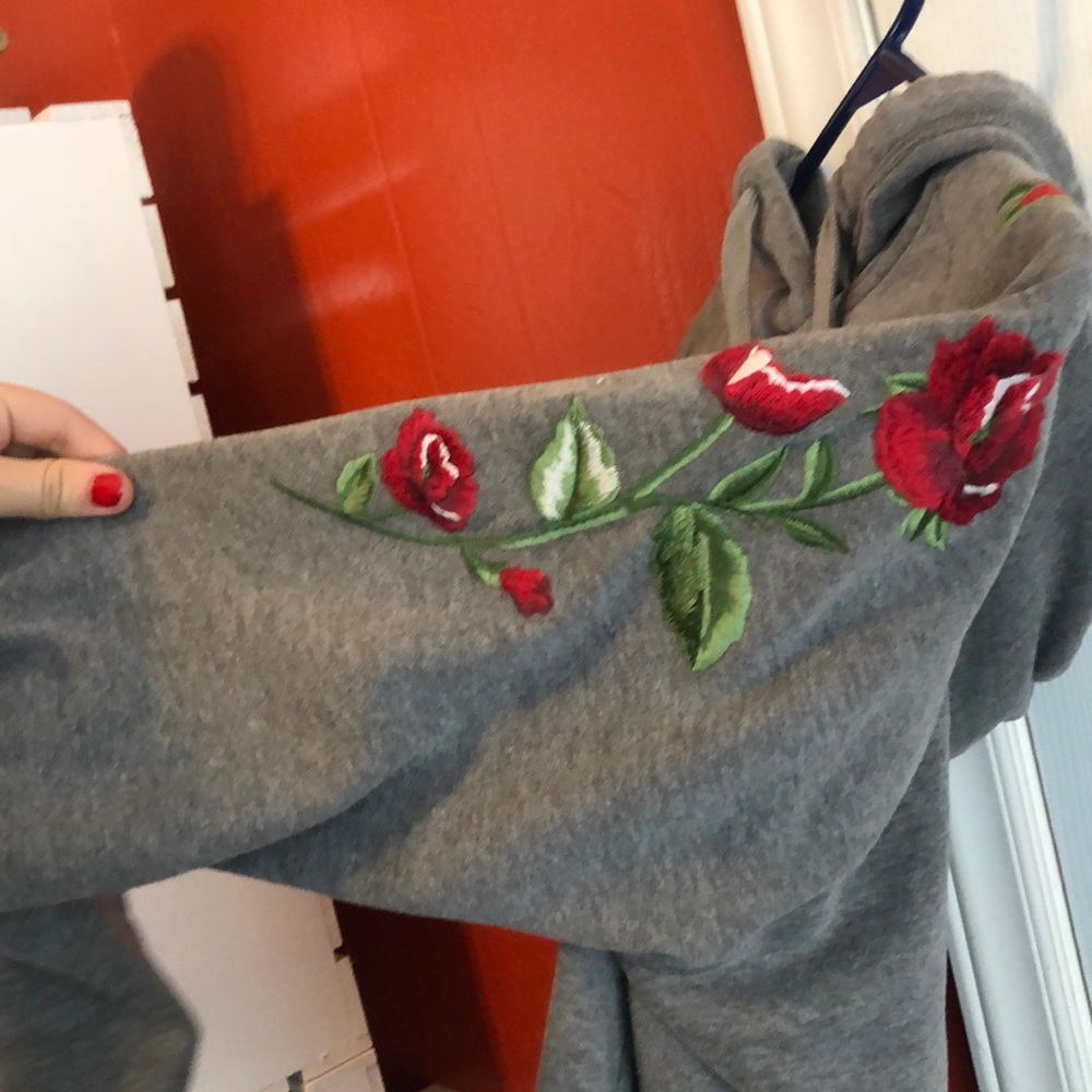 Hollister sweatshirt (size S) - Picture 3 of 3